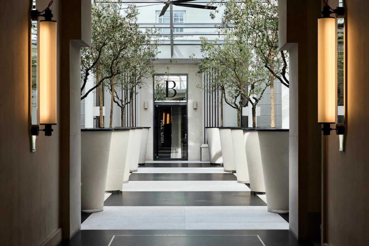 H15 Boutique Hotel, Warsaw, A Member Of Design Hotels ภายนอก รูปภาพ Entrance to the hotel