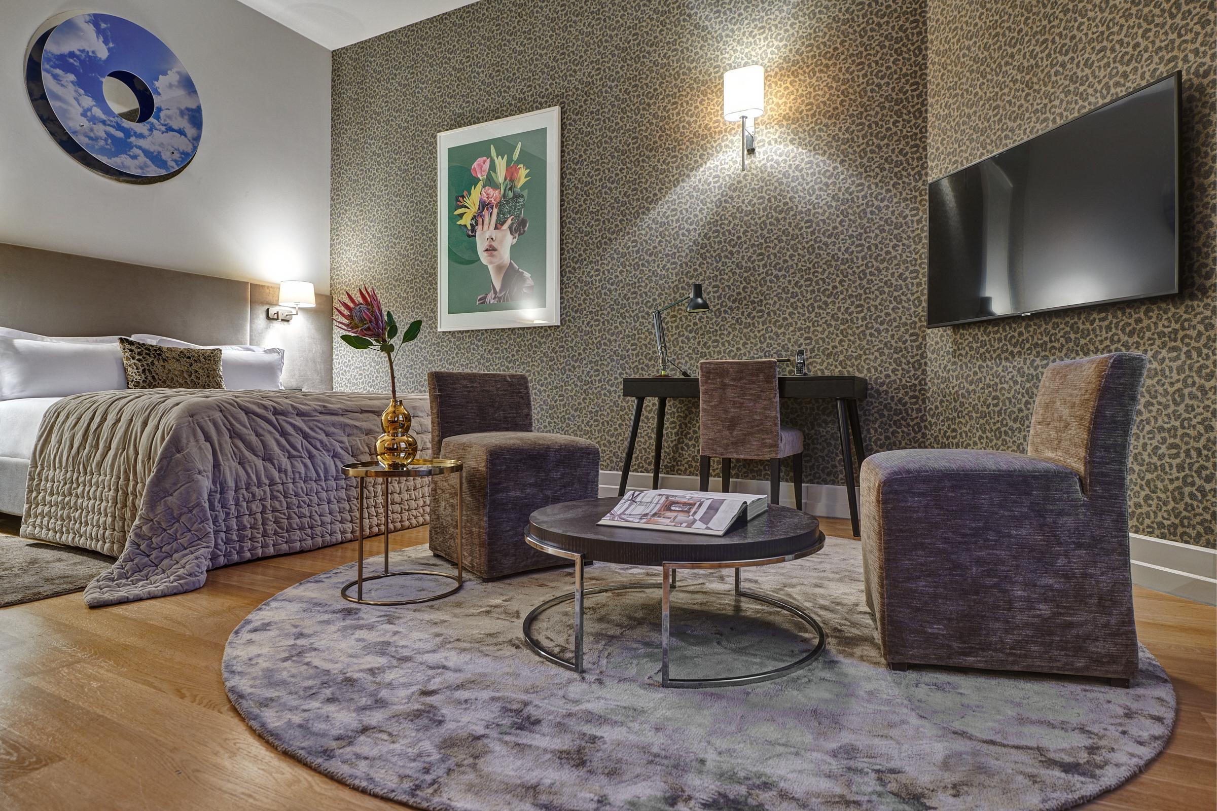 H15 Boutique Hotel, Warsaw, A Member Of Design Hotels ภายนอก รูปภาพ A room at the hotel