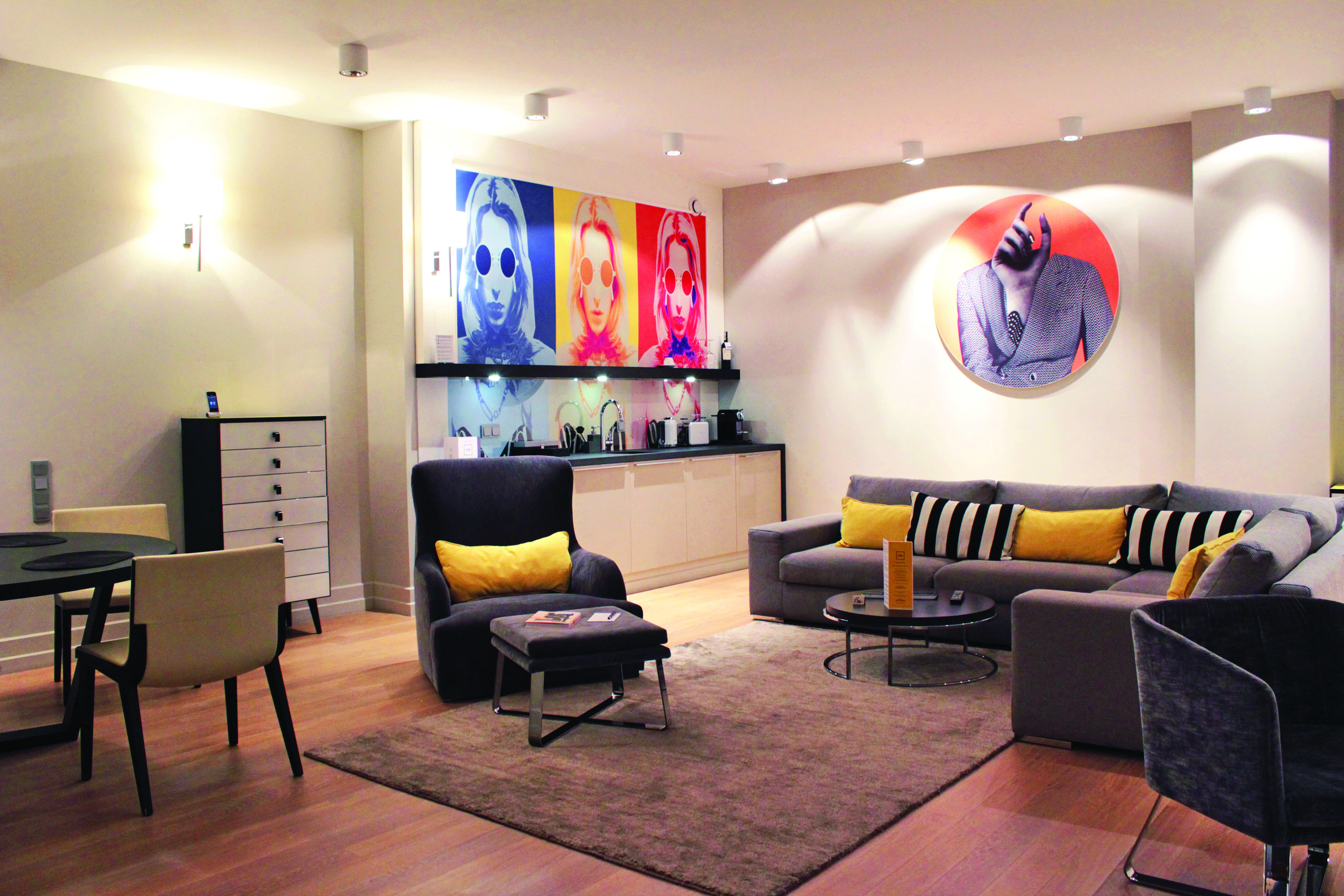 H15 Boutique Hotel, Warsaw, A Member Of Design Hotels ภายนอก รูปภาพ A typical apartment