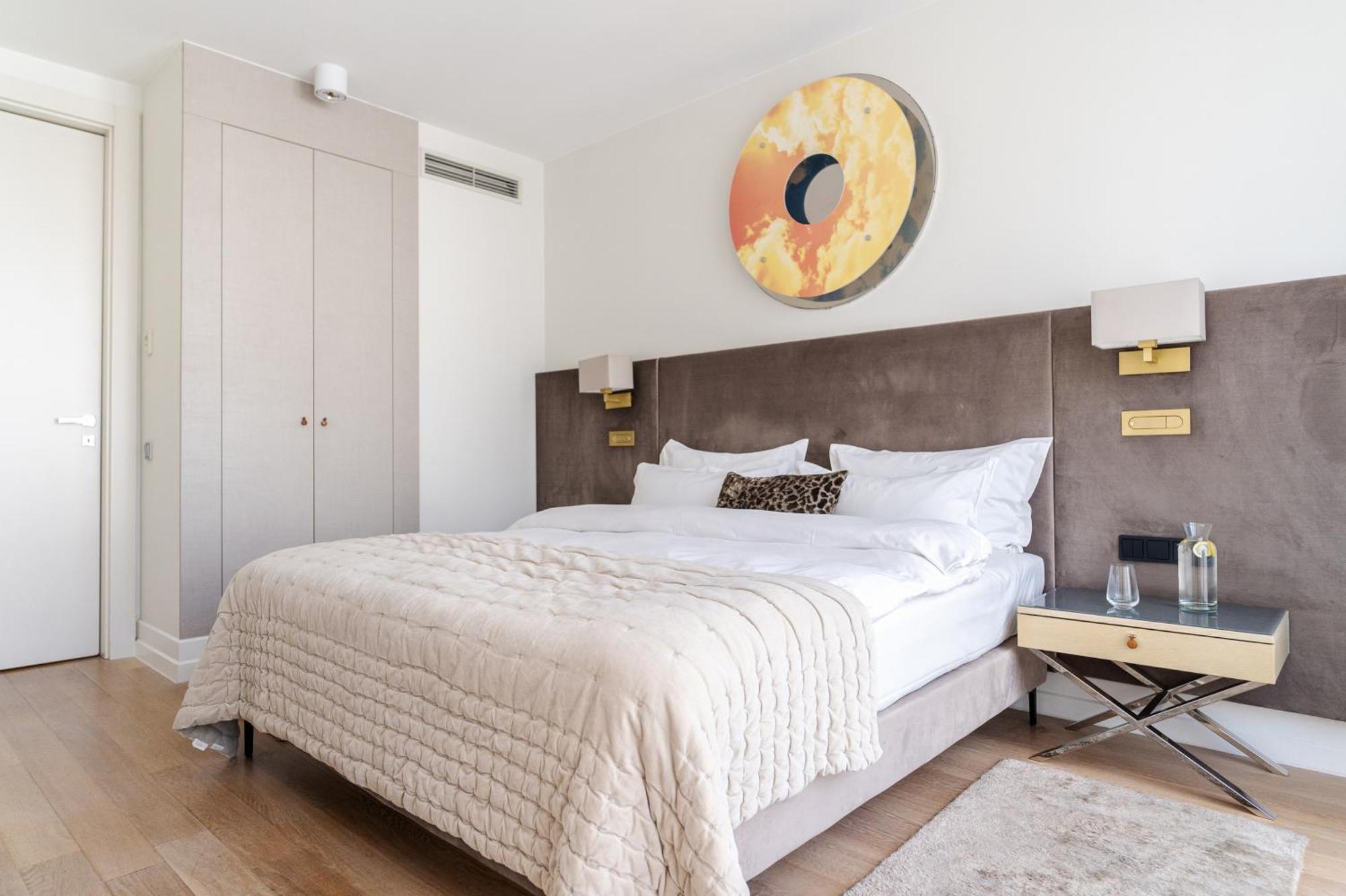 H15 Boutique Hotel, Warsaw, A Member Of Design Hotels ภายนอก รูปภาพ A bedroom at The Standard East Village