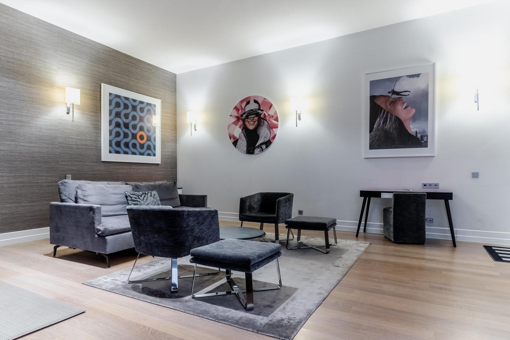 H15 Boutique Hotel, Warsaw, A Member Of Design Hotels ภายนอก รูปภาพ The interior of the 1960s building
