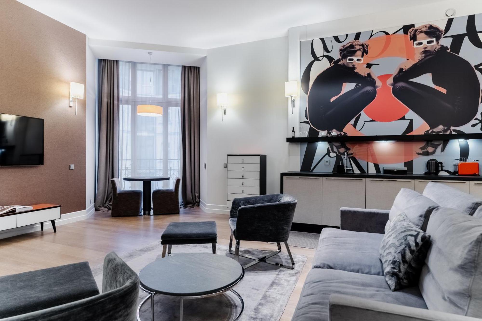 H15 Boutique Hotel, Warsaw, A Member Of Design Hotels ภายนอก รูปภาพ A suite at the hotel
