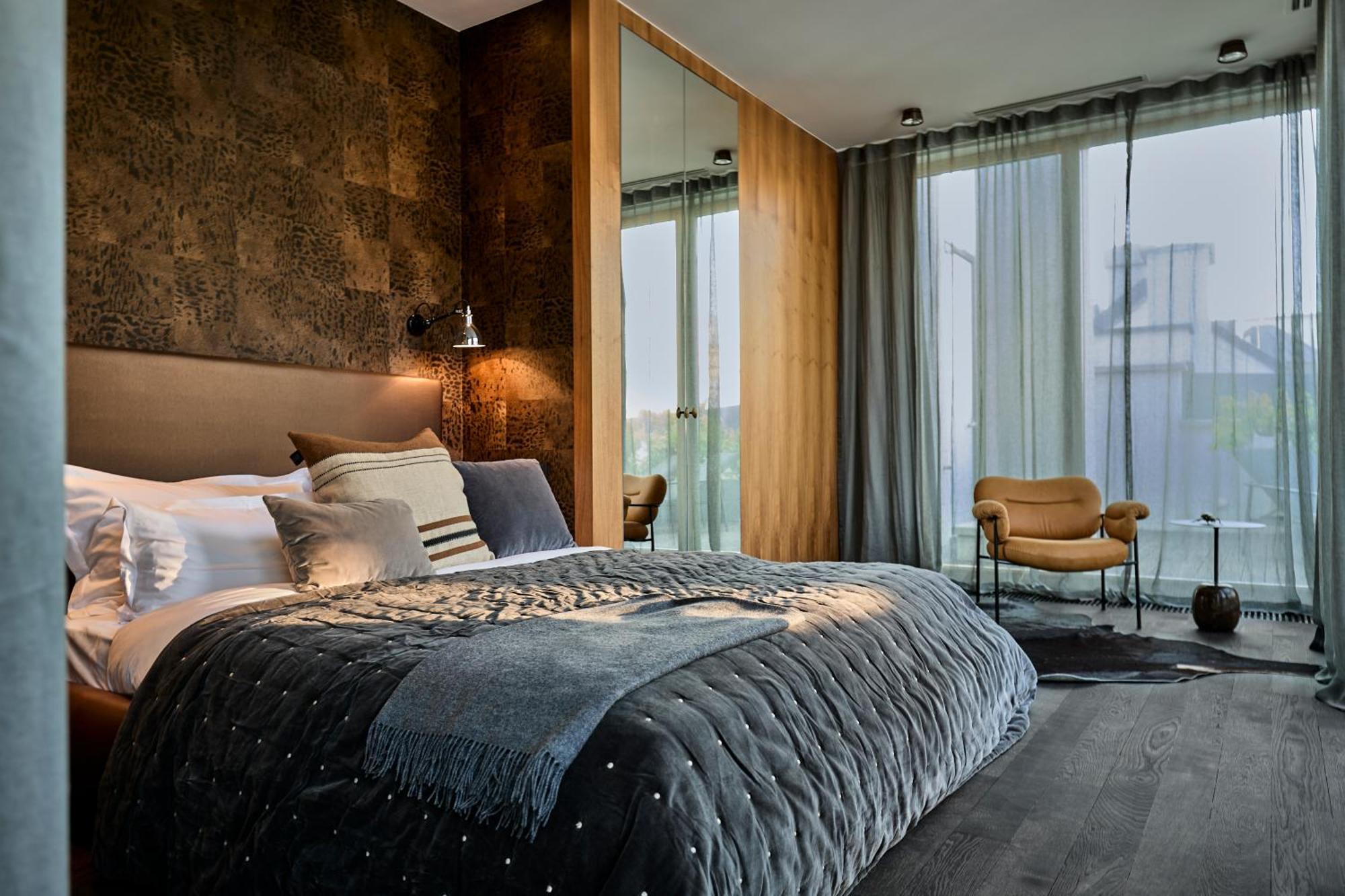 H15 Boutique Hotel, Warsaw, A Member Of Design Hotels ภายนอก รูปภาพ A bedroom at the hotel
