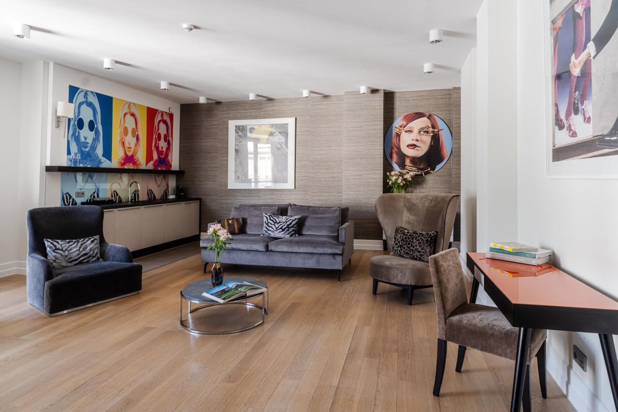 H15 Boutique Hotel, Warsaw, A Member Of Design Hotels ภายนอก รูปภาพ Interior of a serviced apartment in London